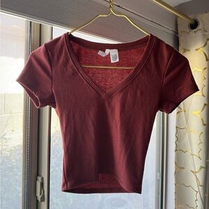 Women's V-Neck Ribbed Top - Burgundy